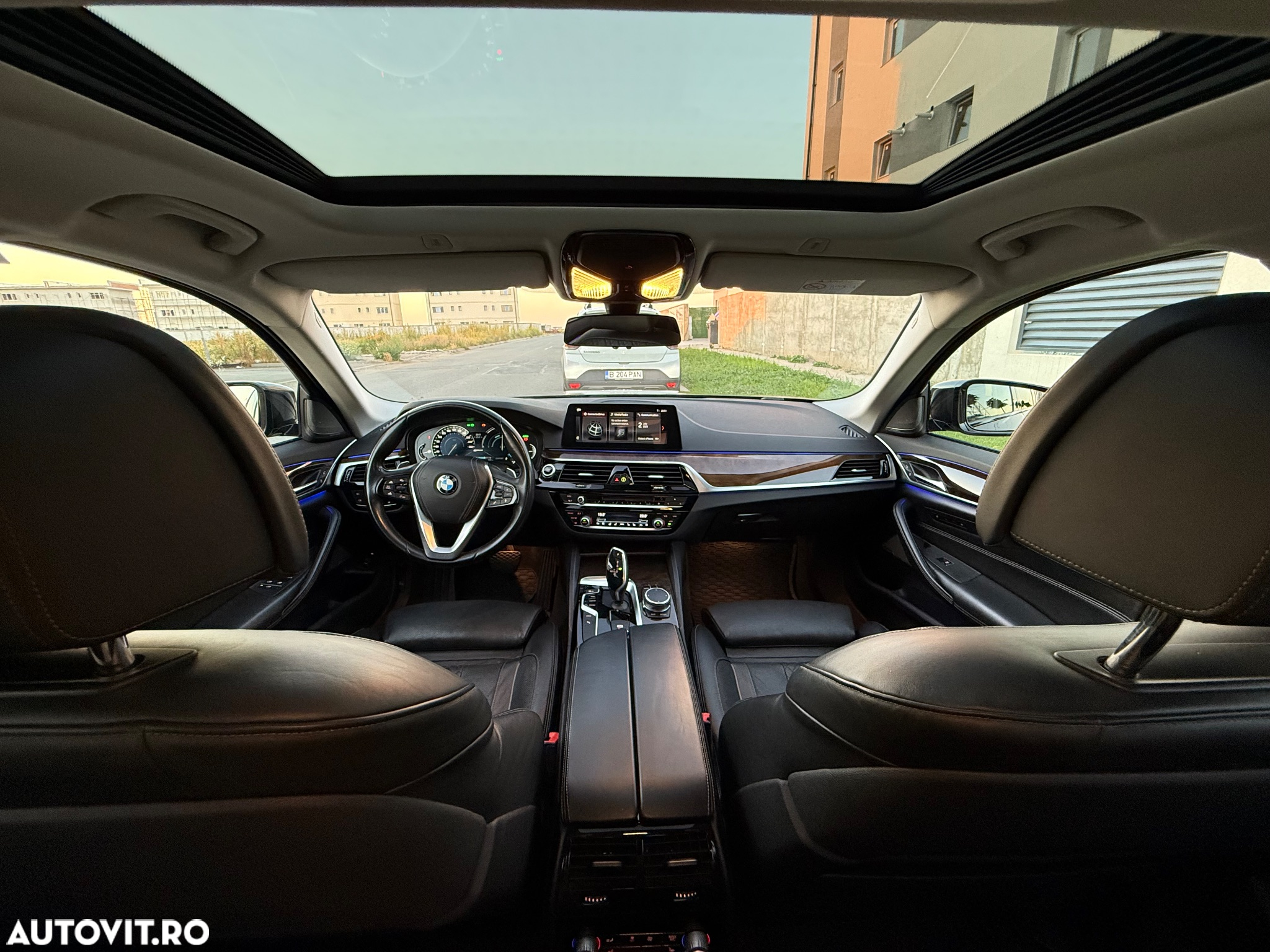 BMW Seria 5 530e Aut. - 12