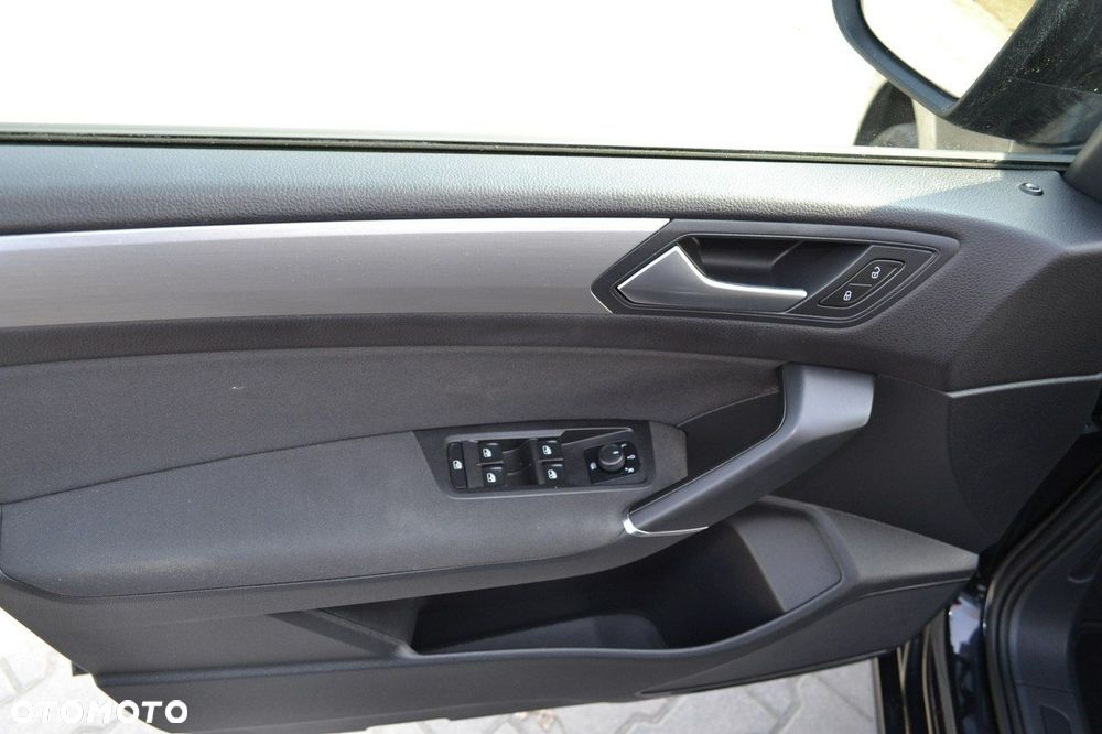 Volkswagen Touran - 40