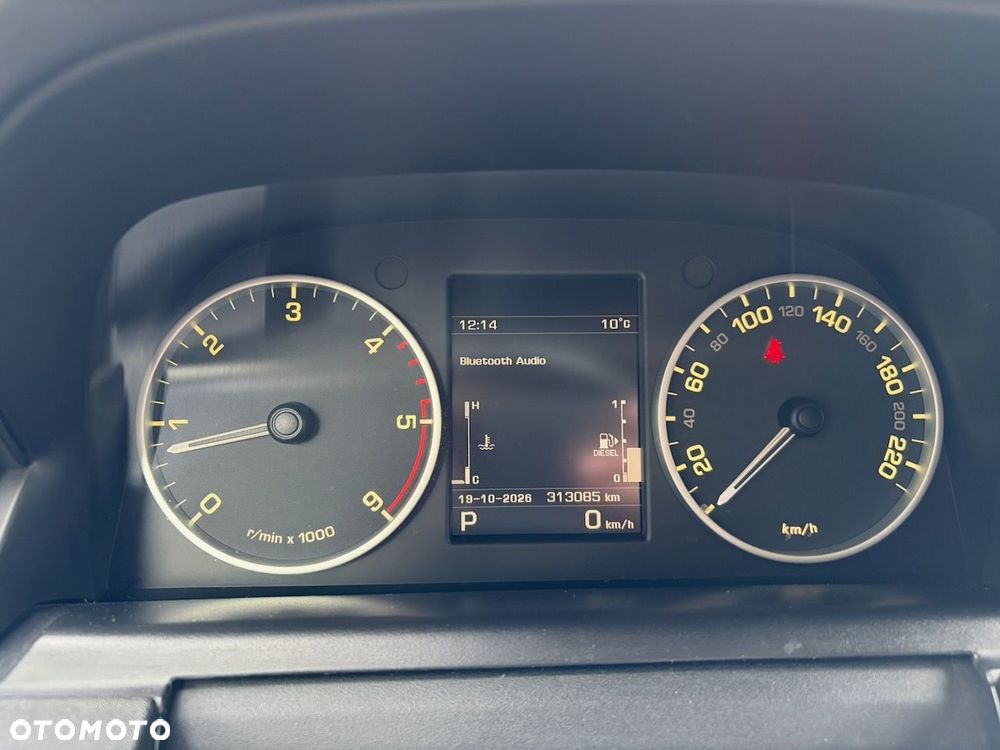 Land Rover Discovery 3.0SD V6 HSE - 16
