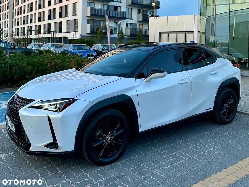 Lexus UX 250h - 1