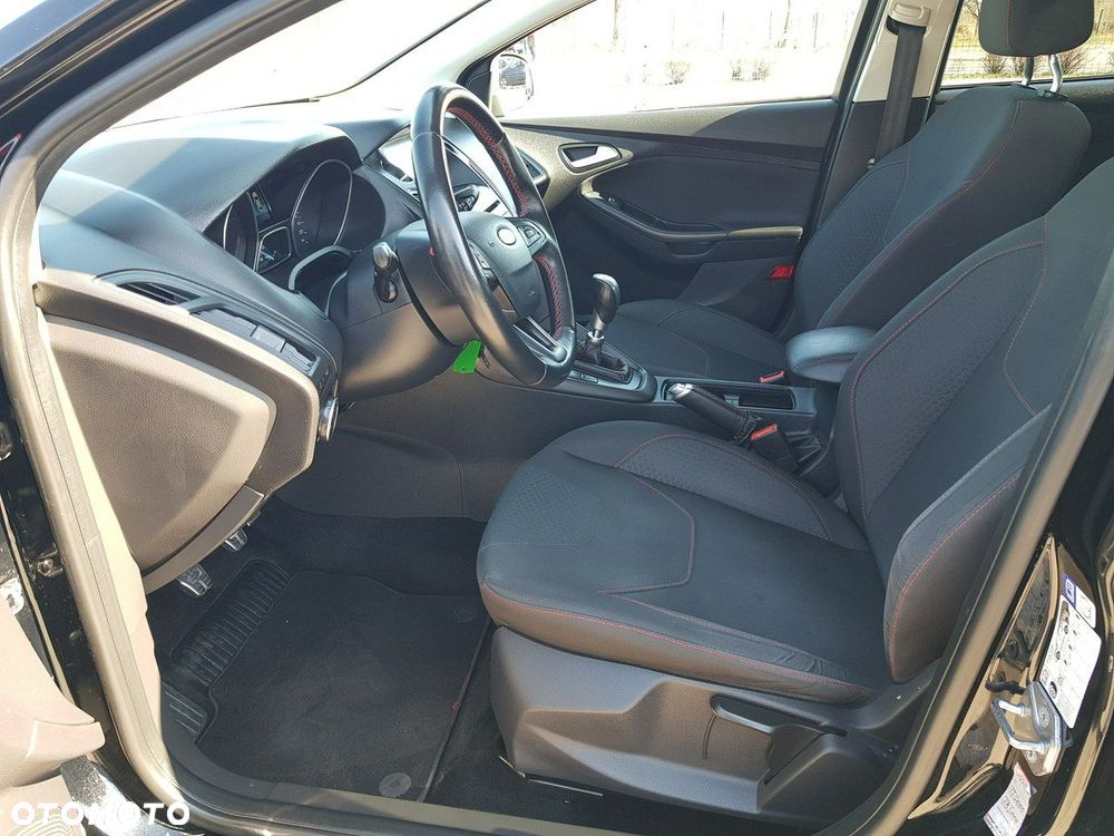 Ford Focus 1.5 EcoBoost STart-Stopp-System ST-LINE - 9