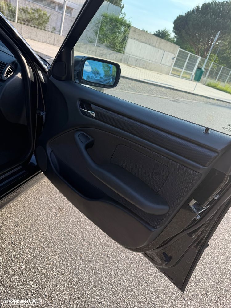 BMW 320 d Sport - 16