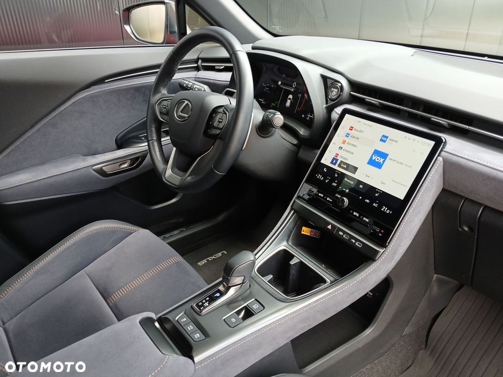 Lexus LBX 1.5 Hybrid Cool AWD - 27