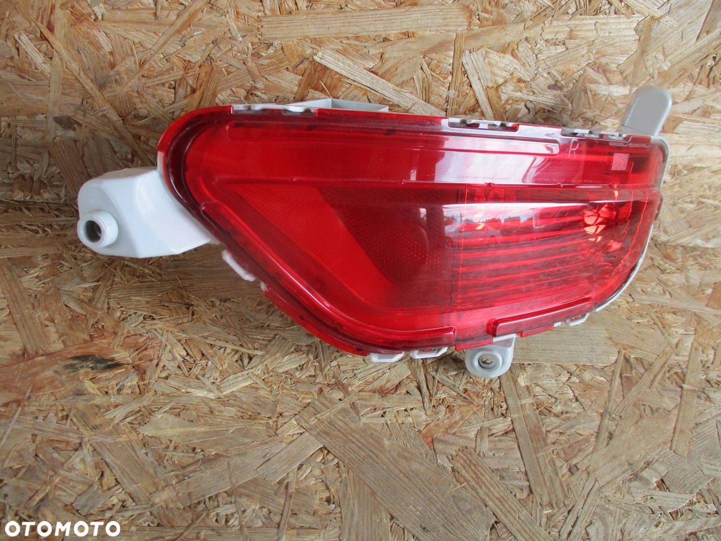 LAMPA PRZECIWMGIELNA TYLNA PRAWA MAZDA CX5 II - 2