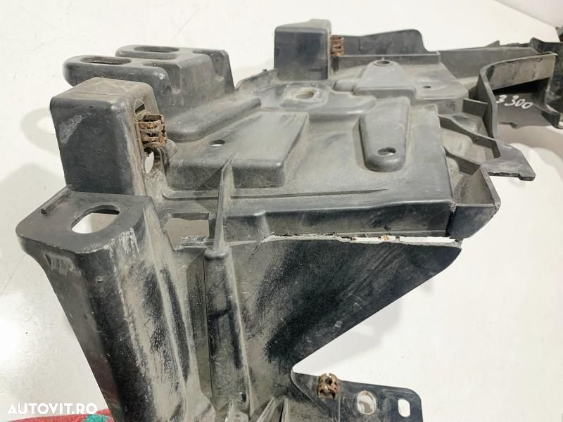 Suport far stanga (cu defect) Renault Megane 3 facelift (2012-2016) 622232066R - 2