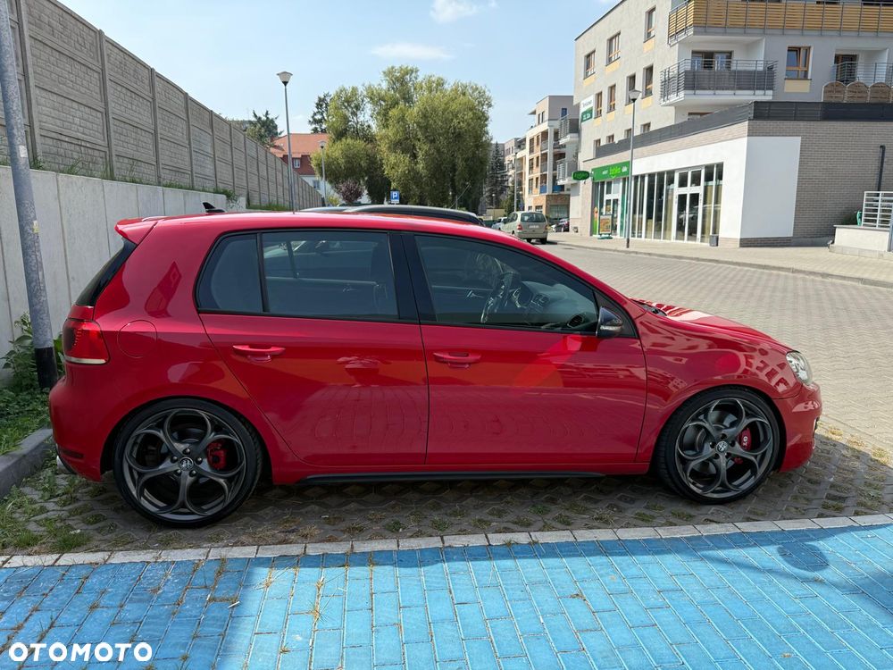 Volkswagen Golf - 28