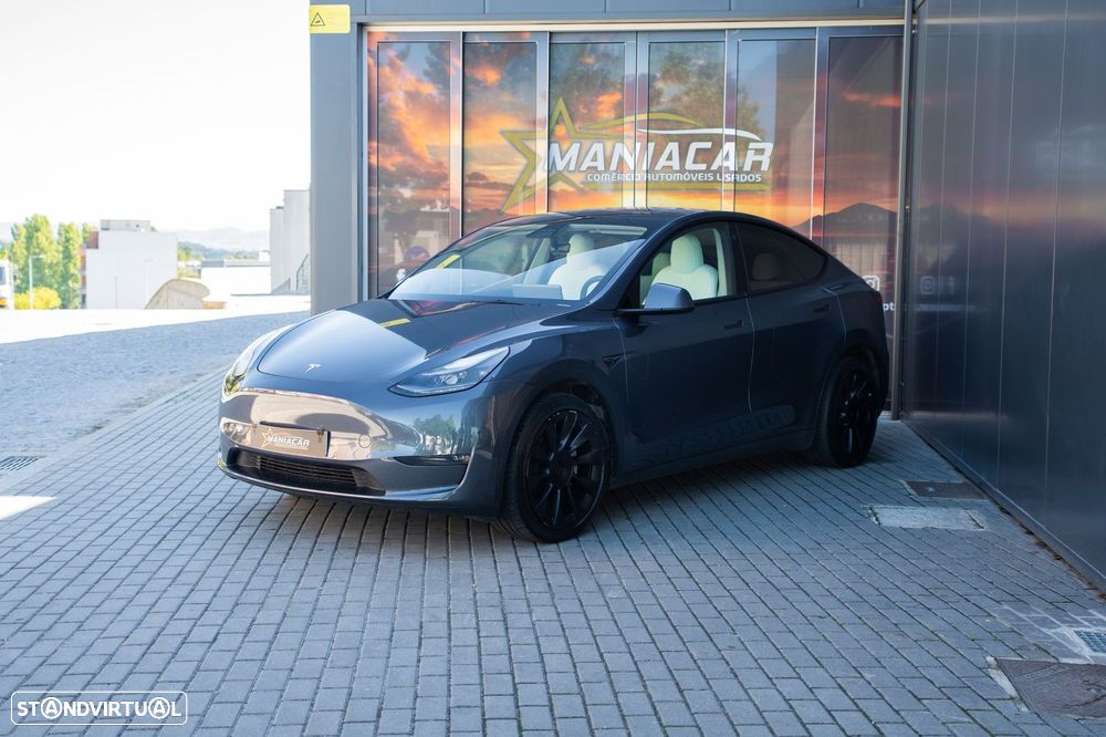 Tesla Model Y Long Range Dual Motor AWD - 4