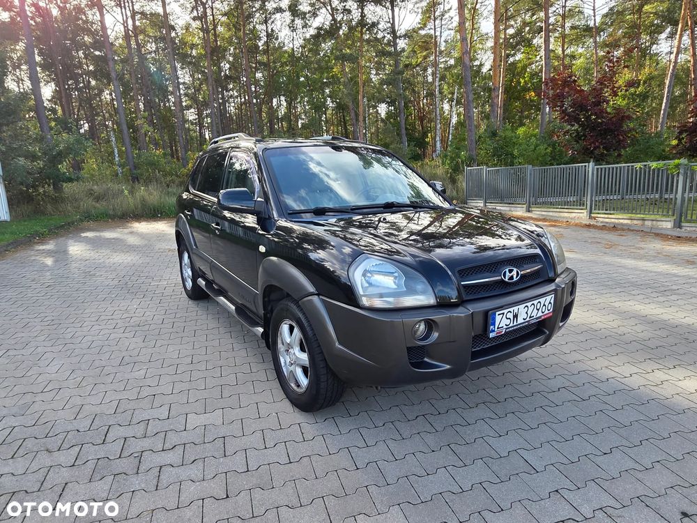 Hyundai Tucson 2.0 CRDi Elegance + - 23