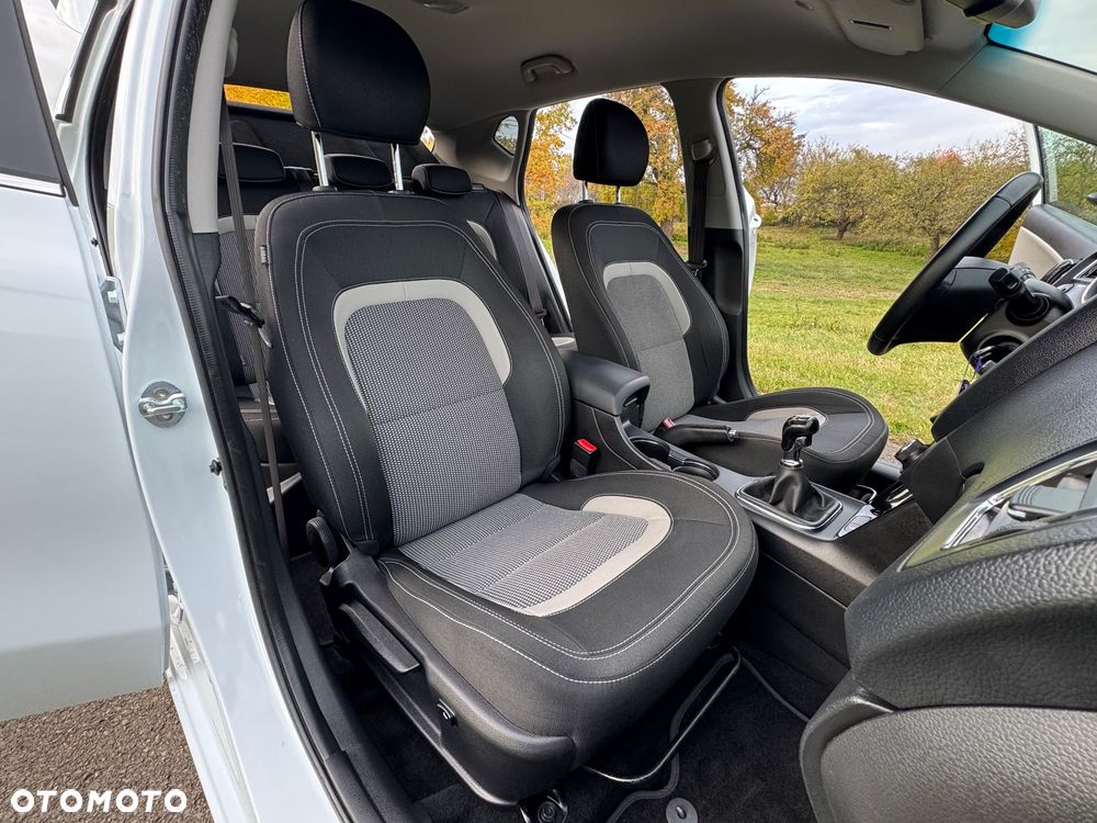 Kia Ceed 1.6 GDI Platinum Edition - 28