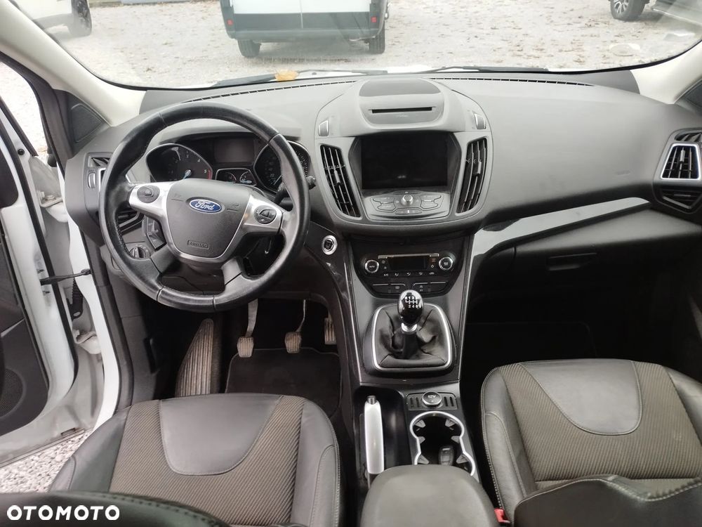 Ford Kuga - 8