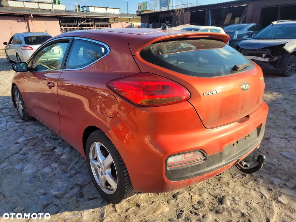 Kia ProCeed - 5