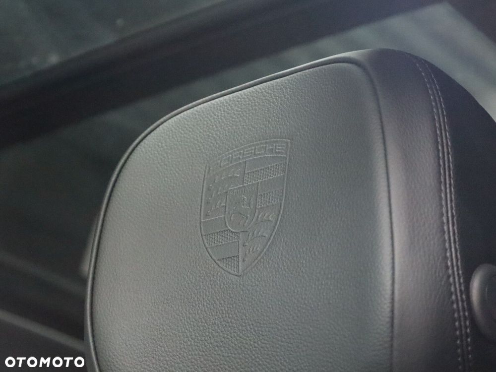Porsche Cayenne - 19