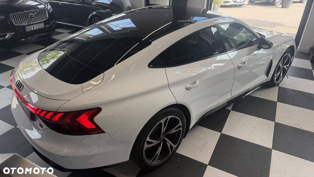 Audi e-tron GT - 16