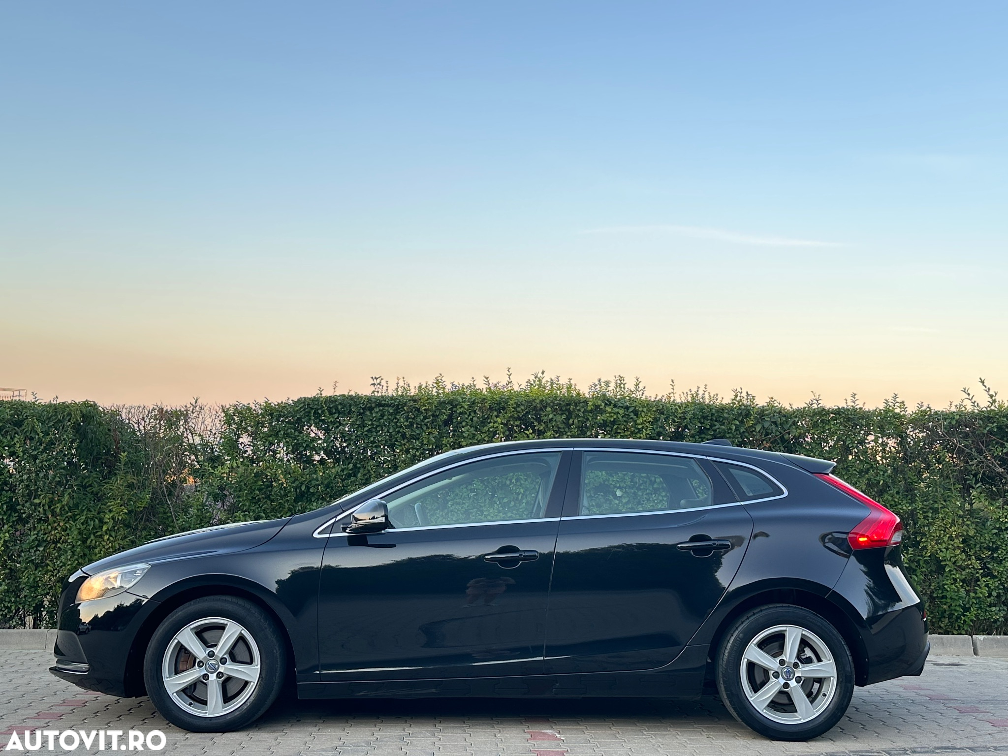Volvo V40 D4 Summum - 5