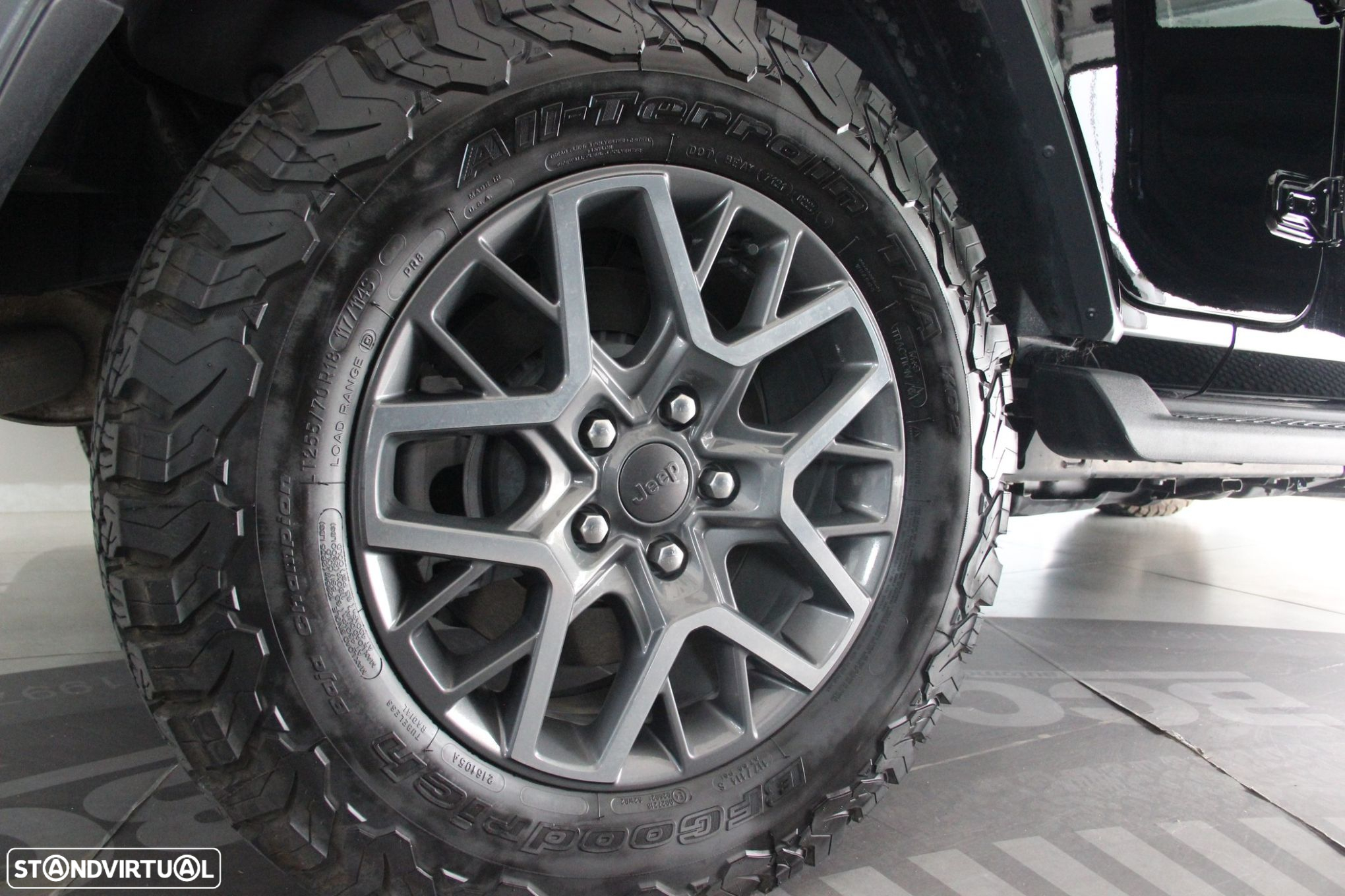 Jeep Wrangler Unlimited - 40