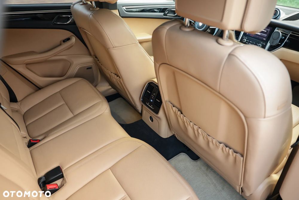 Porsche Macan - 25