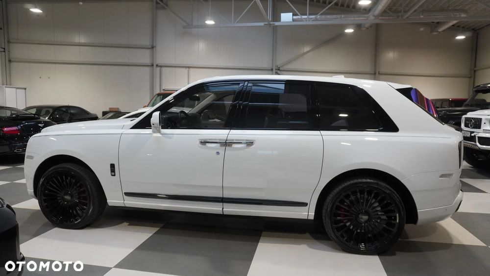 Rolls-Royce Cullinan Black Badge - 17