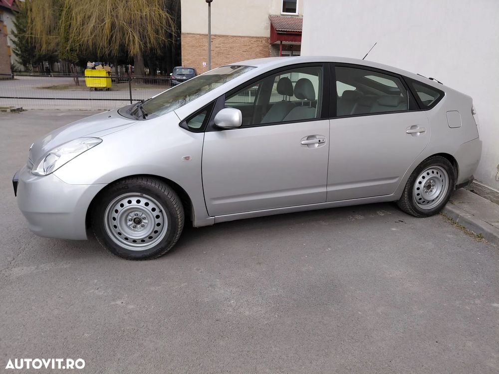 Toyota Prius - 1