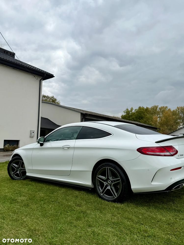 Mercedes-Benz Klasa C 300 7G-TRONIC - 5