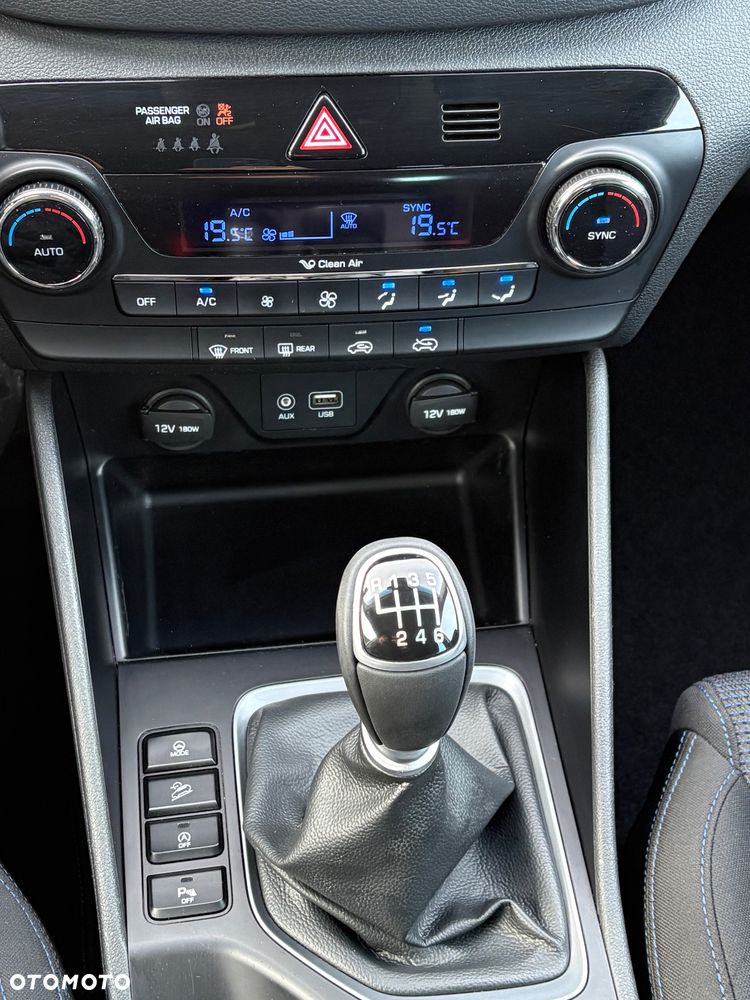 Hyundai Tucson blue 1.7 CRDi 2WD Style - 21