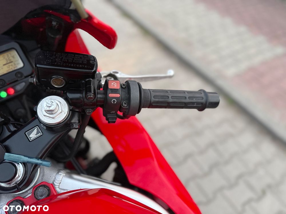 Honda VTR - 31