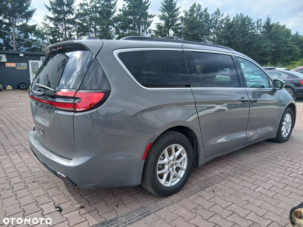 Chrysler Pacifica - 5
