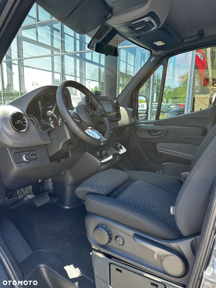 Mercedes-Benz MERCEDES-BENZ Sprinter Tourer 319CDI  L2H1-4x4 - 15