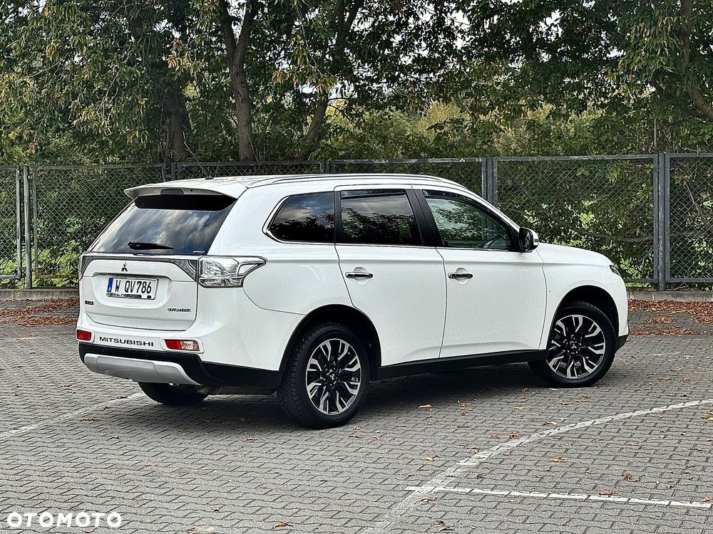 Mitsubishi Outlander 2.2 DI-D 4WD Automatik Top - 15