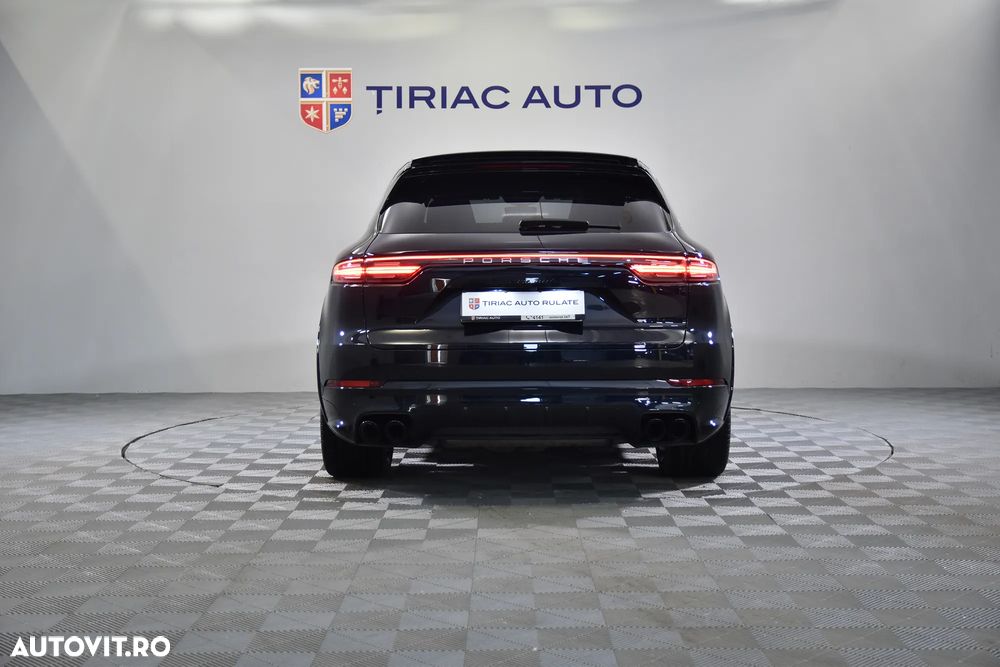 Porsche Cayenne Turbo - 5