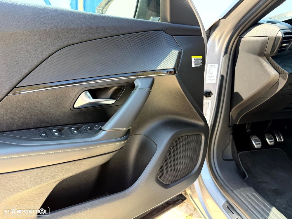 Peugeot 2008 1.5 BlueHDi GT - 18