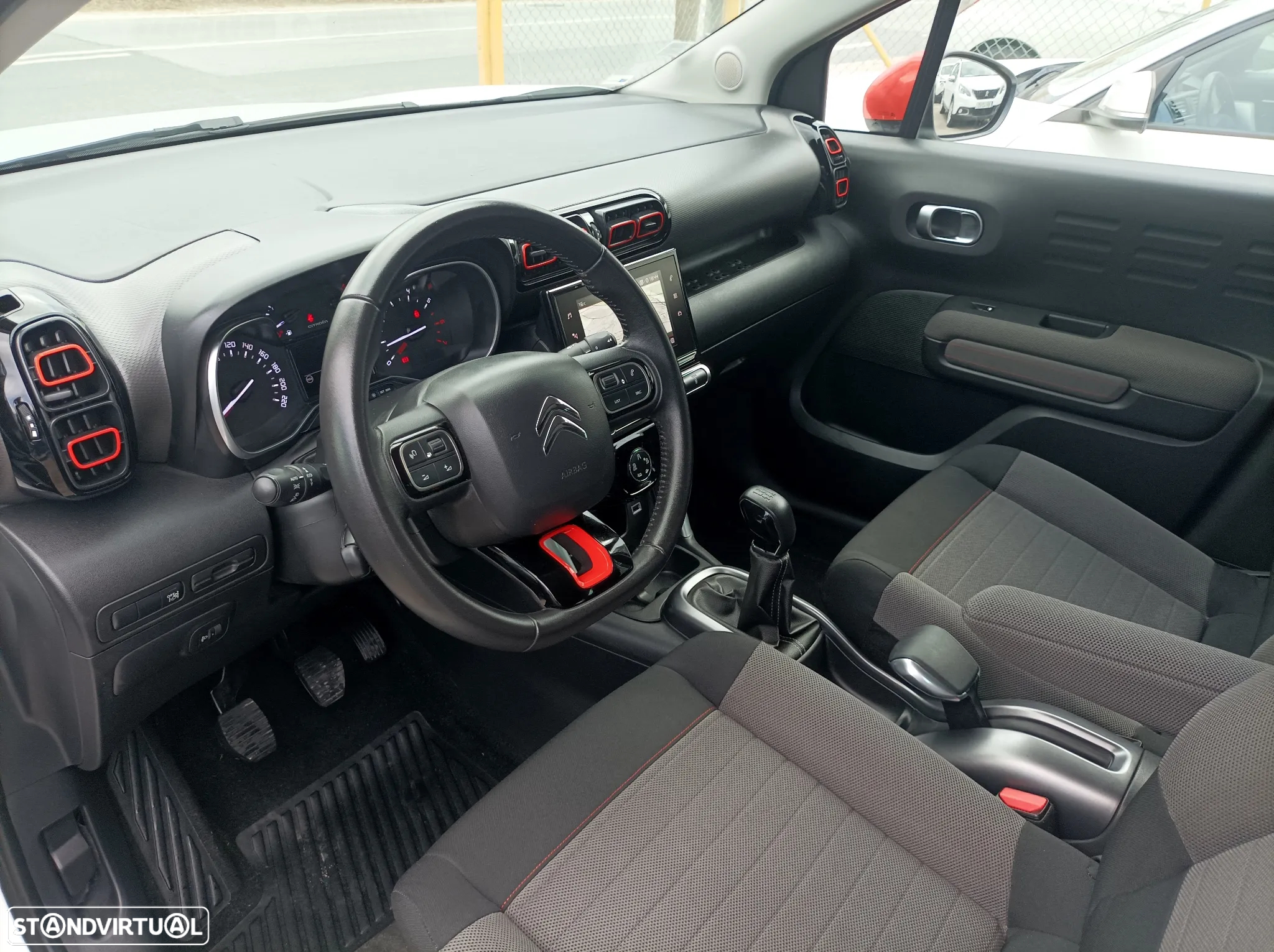 Citroën C3 Aircross 1.2 PureTech Shine - 12