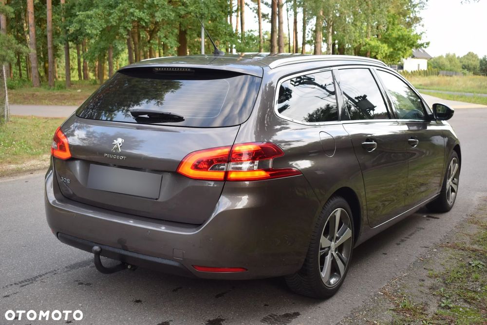Peugeot 308 1.2 PureTech Allure S&S - 11