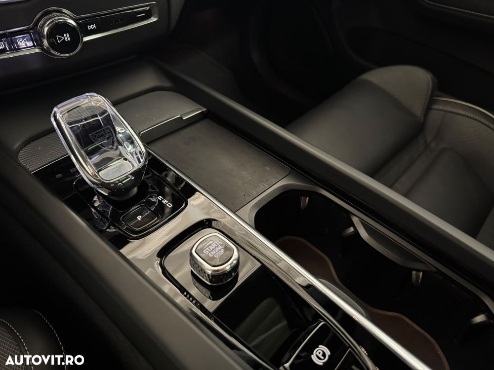 Volvo XC 60 B5 B AWD Ultra Dark - 15