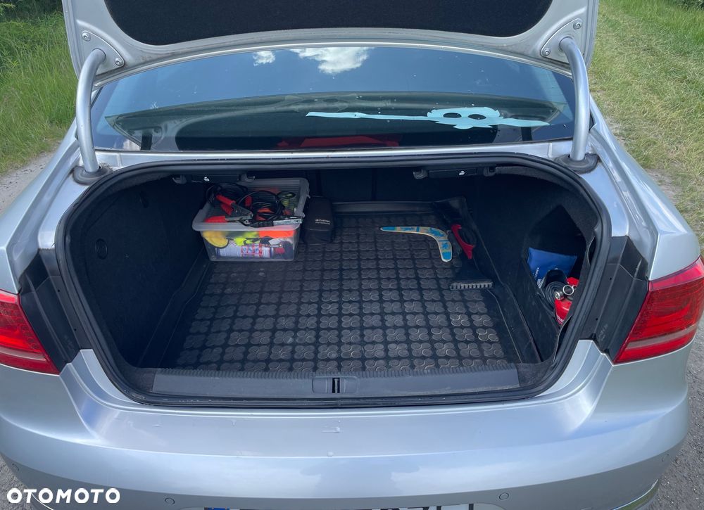 Volkswagen Passat - 7
