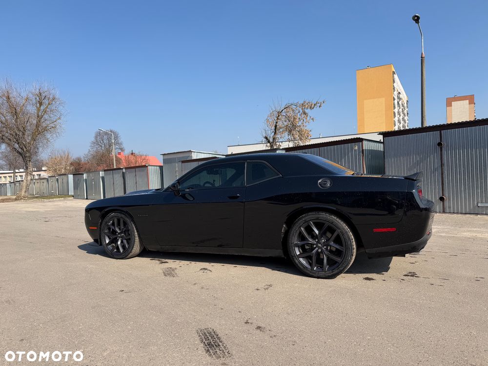 Dodge Challenger - 3