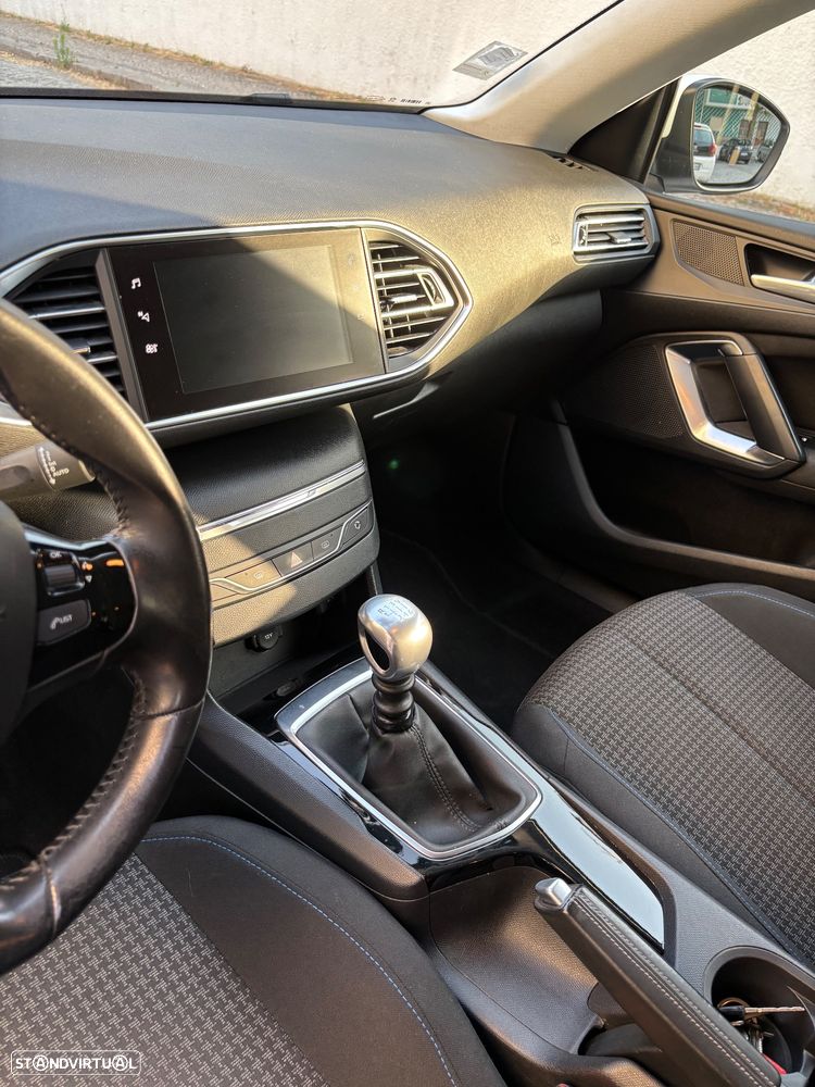 Peugeot 308 SW - 20