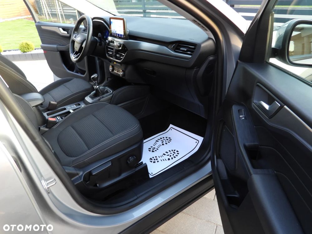 Ford Kuga - 33