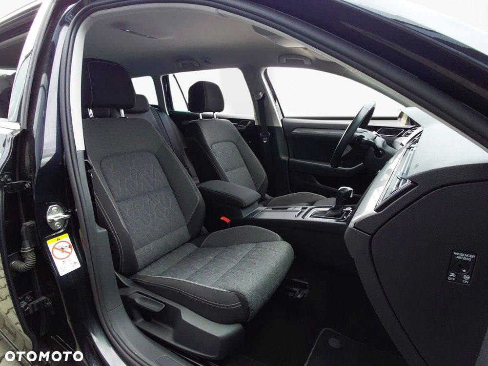 Volkswagen Passat Variant 2.0 TDI Business DSG - 15