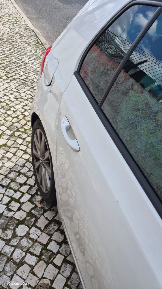 VW Golf 1.6 TDi Highline - 4