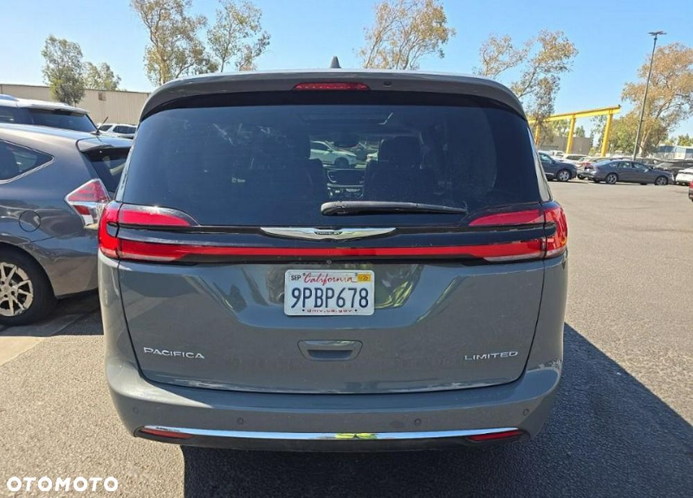 Chrysler Pacifica - 6