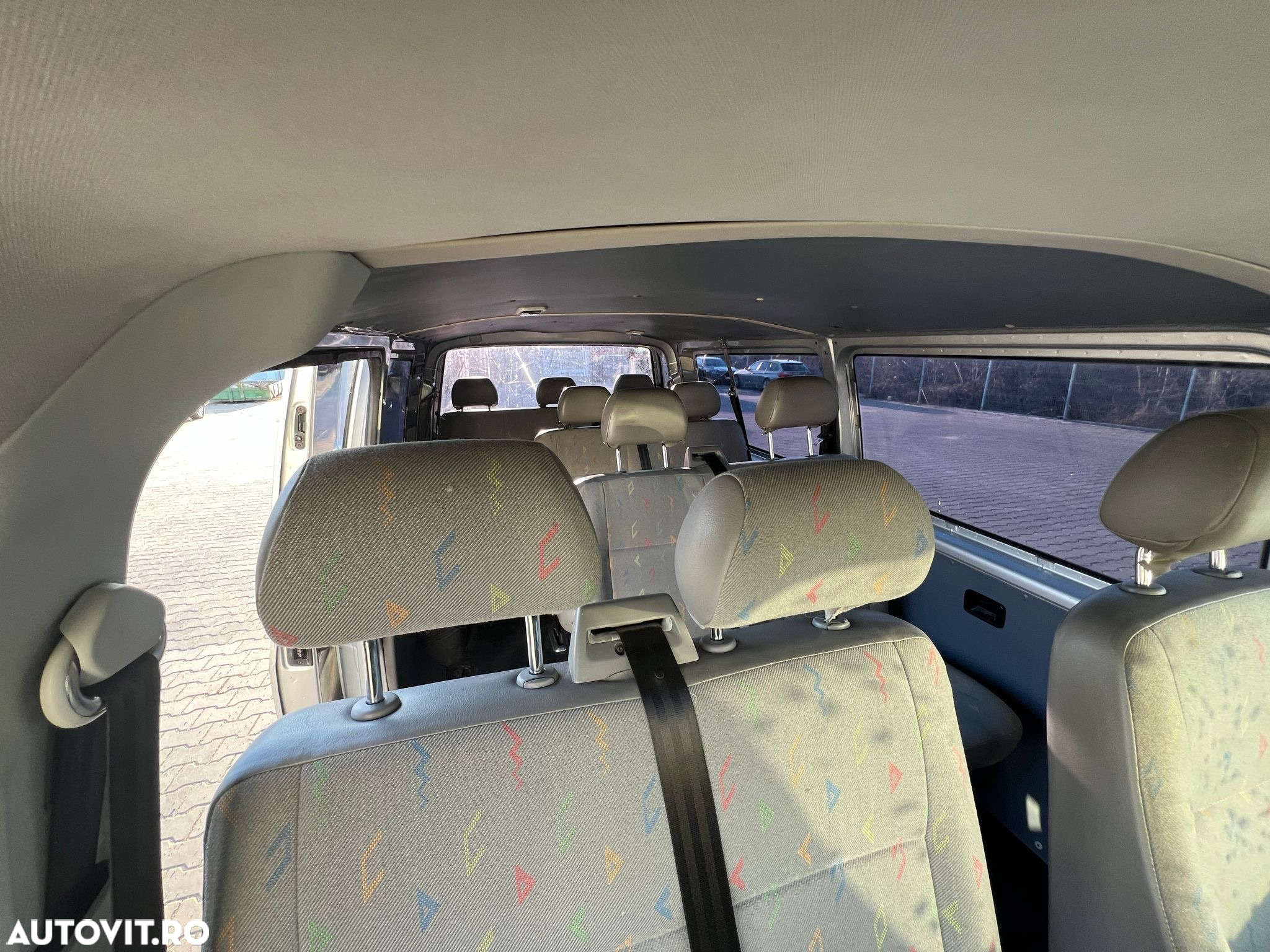 Volkswagen Transporter - 8