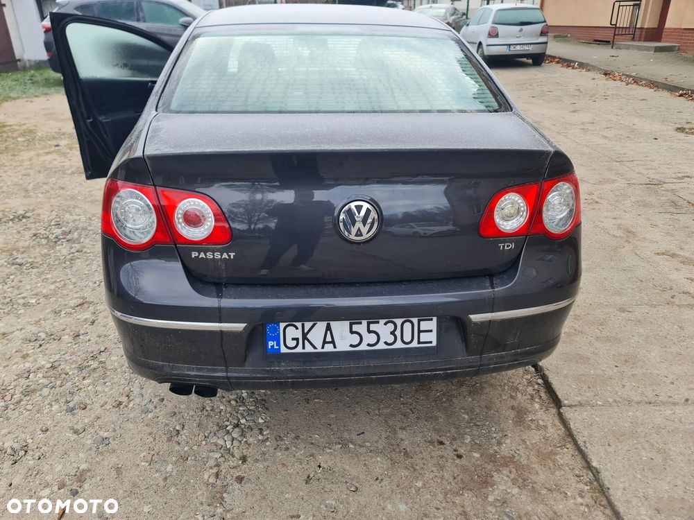 Volkswagen Passat 2.0 TDI DPF R-Line Edition - 3