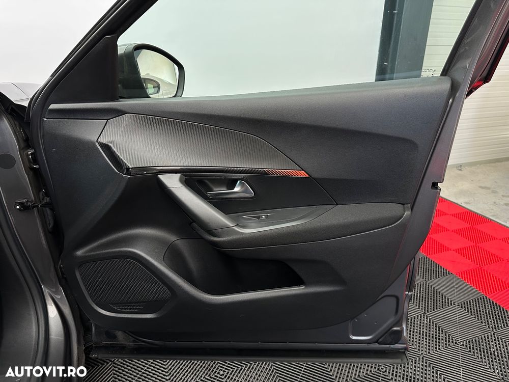 Peugeot 2008 PureTech 130 EAT8 Active - 28