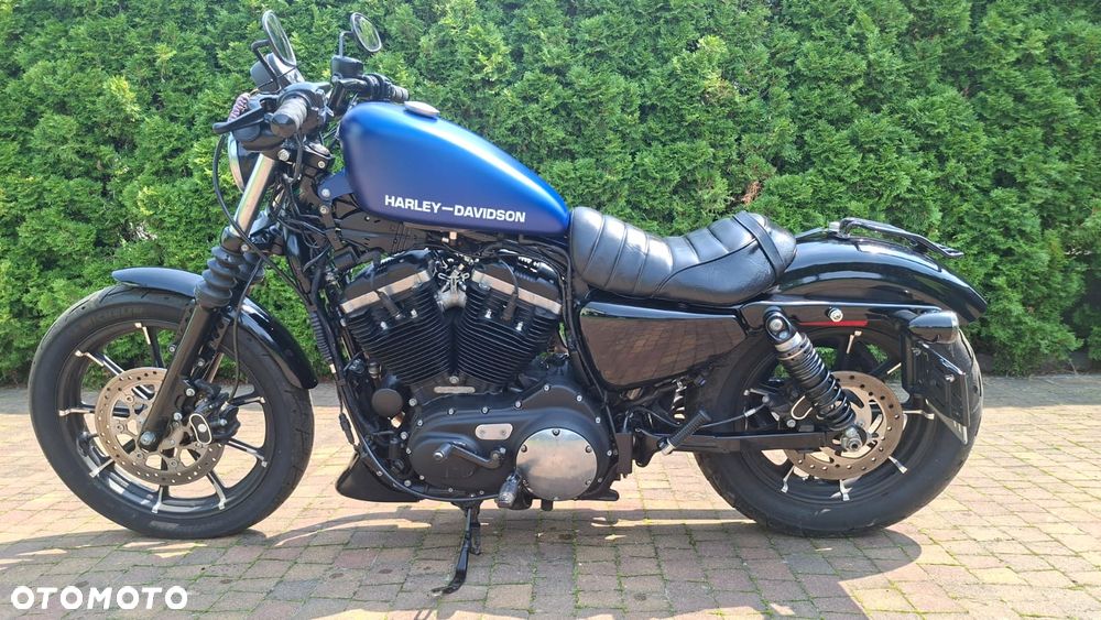 Harley-Davidson Sportster Iron 883 - 3