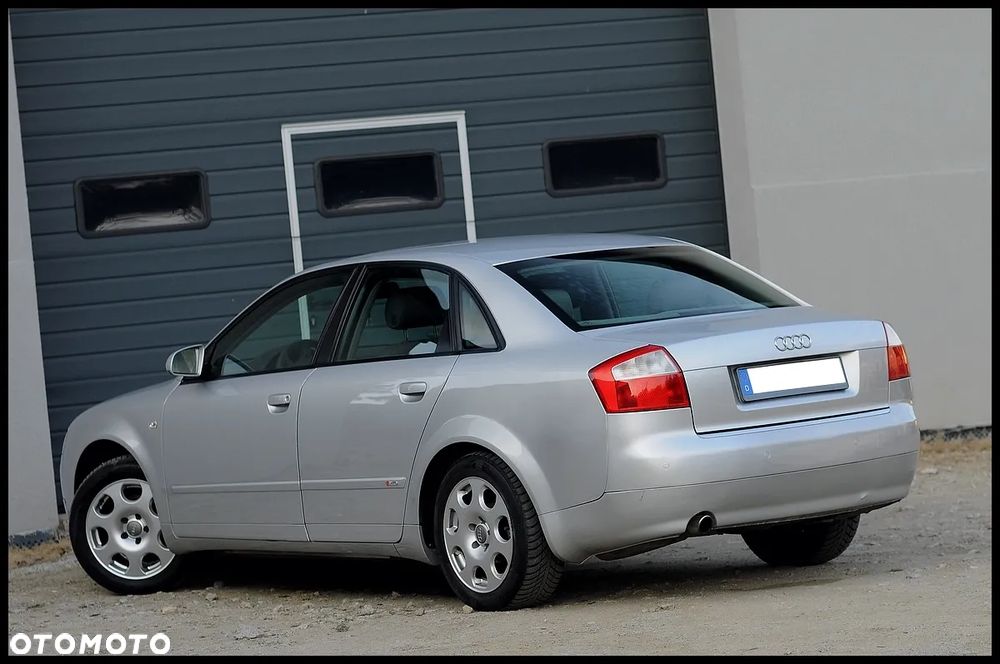 Audi A4 Limousine - 19