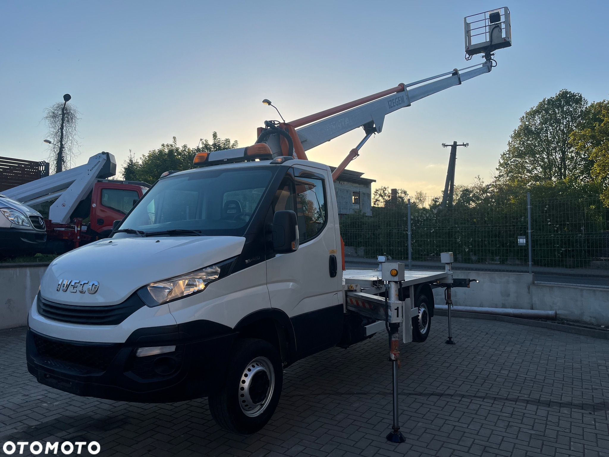 Iveco Podnośnik Koszowy Zwyżka 18 metrów Multitel MT182 Kosz 250KG!!! 13 M w Bok ! UDT BDB Stan jak Wumag Ruthmann GSR - 11
