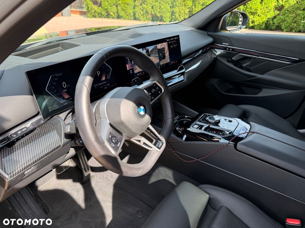 BMW Seria 5 520d xDrive - 27