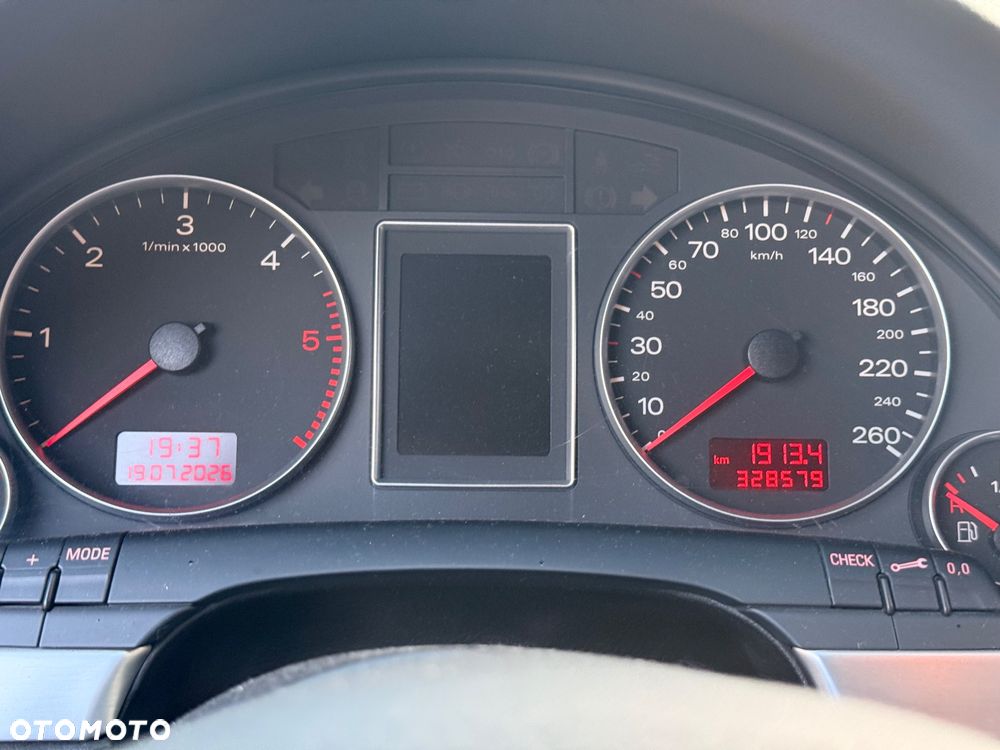 Audi A4 Avant - 4