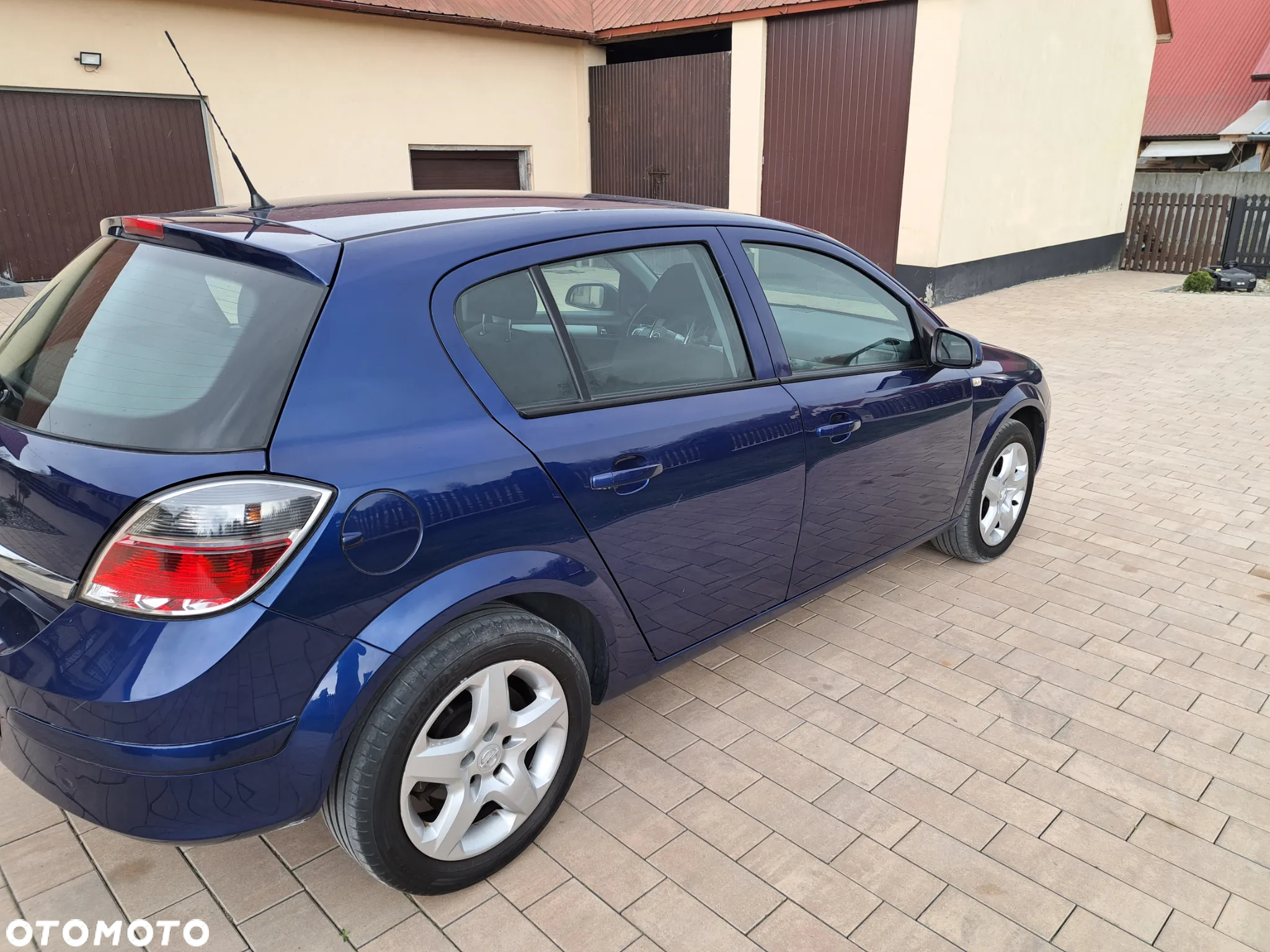Opel Astra 1.6 150 Jahre - 6