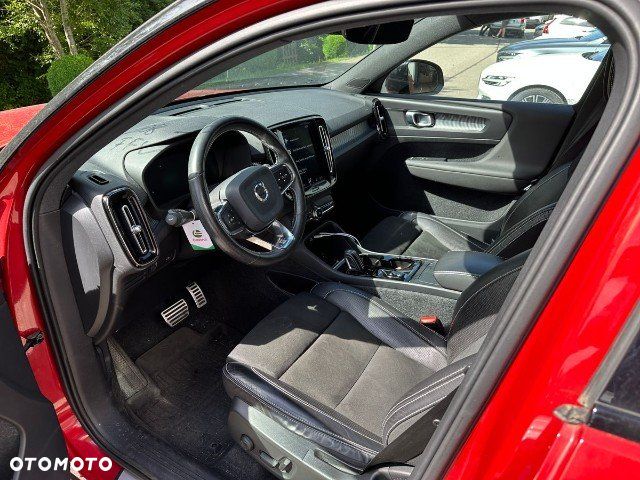 Volvo XC 40 D4 AWD R-Design - 9